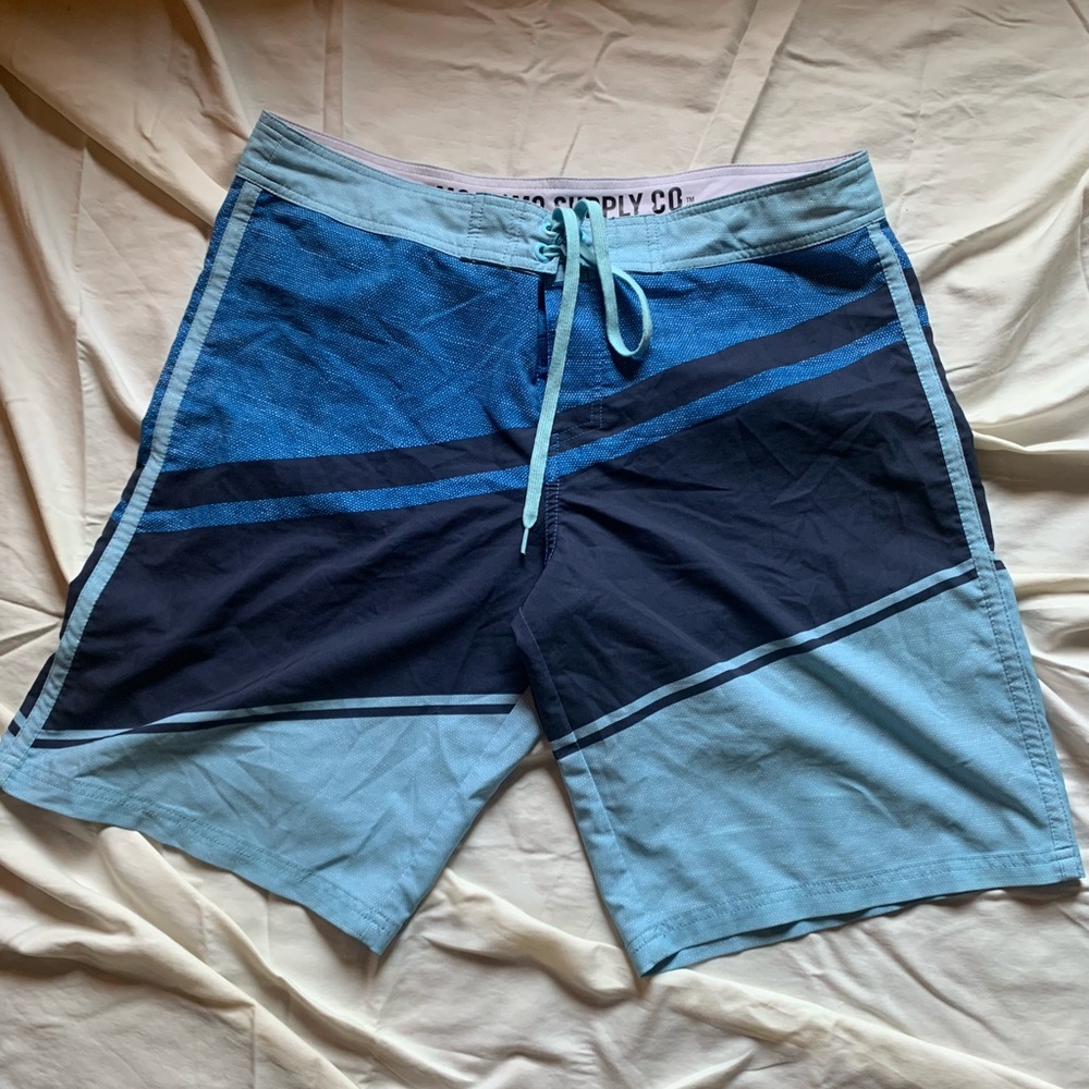 Mossimo swim trunks size 36